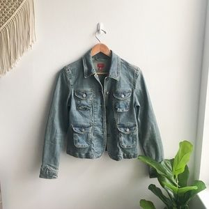 Massimo Distressed Lightwash Denim Jacket Size M